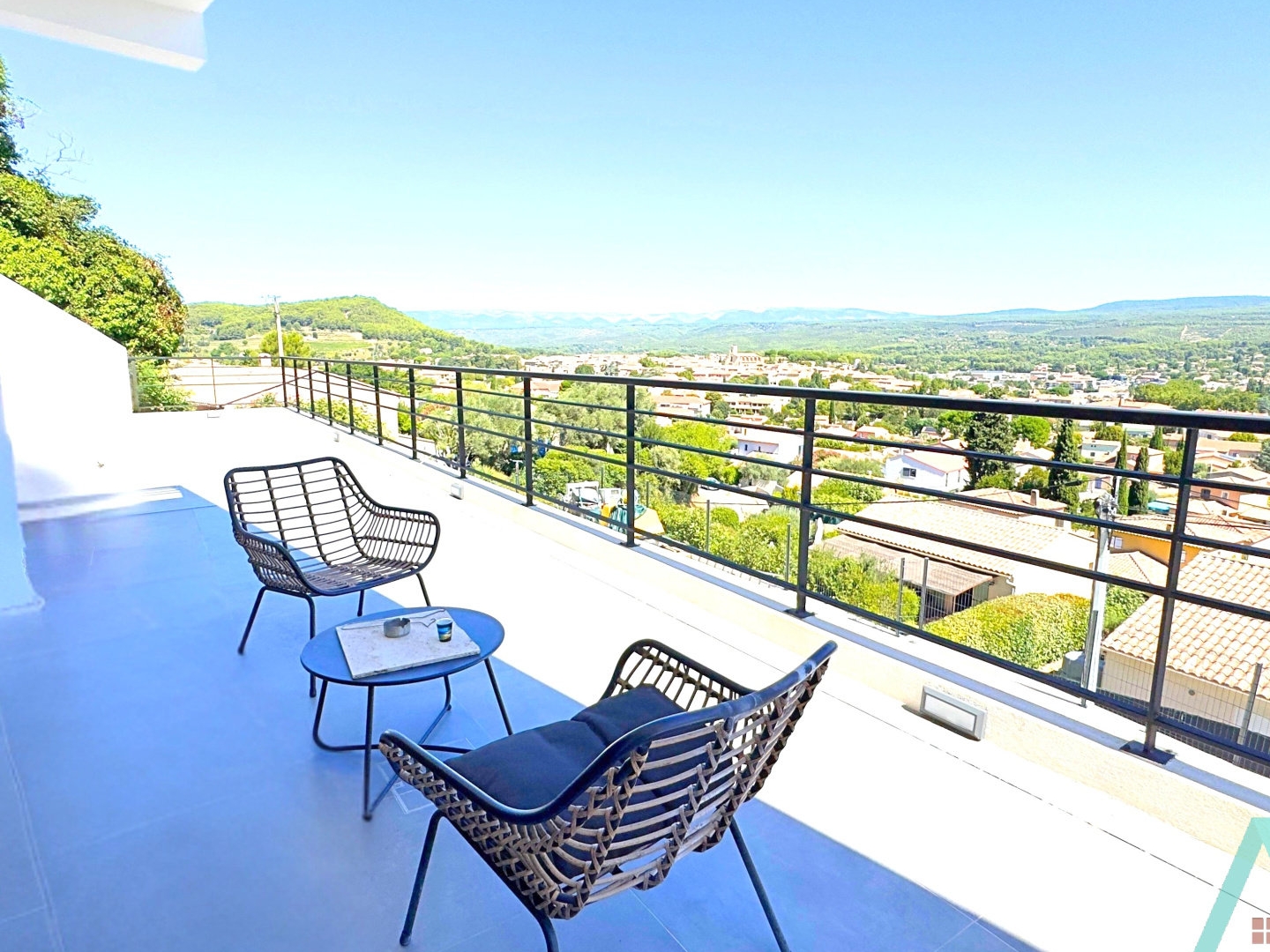 Appartement à vendre - 3 pièces - 71m2 - Le Beausset (83330)