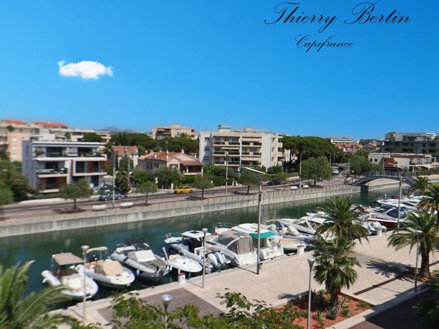 Appartement à vendre - 3 pièces - 81m2 - Fréjus (83600)