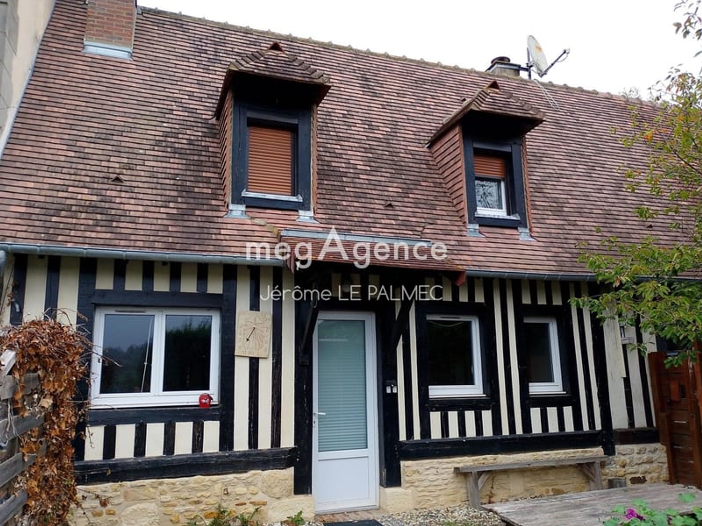 MAISON NORMANDE EN 2 PARTIES