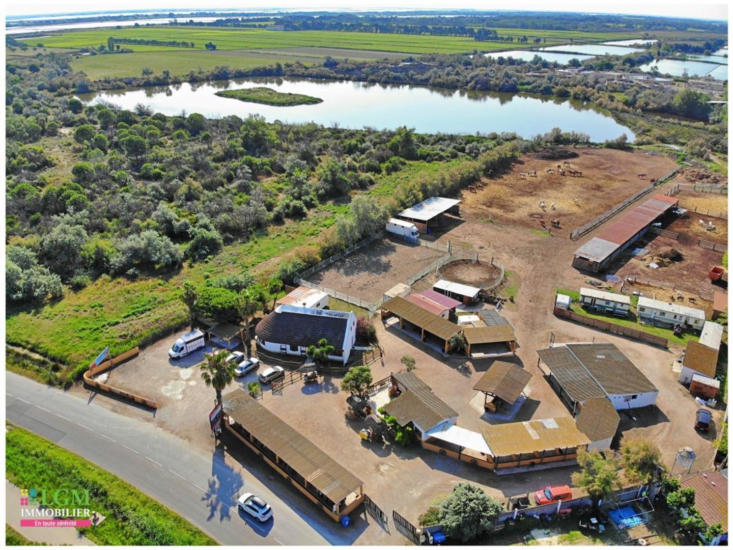 En exclusivité à vendre : RANCH - Le Grau du Roi - Terrain et infrastructure