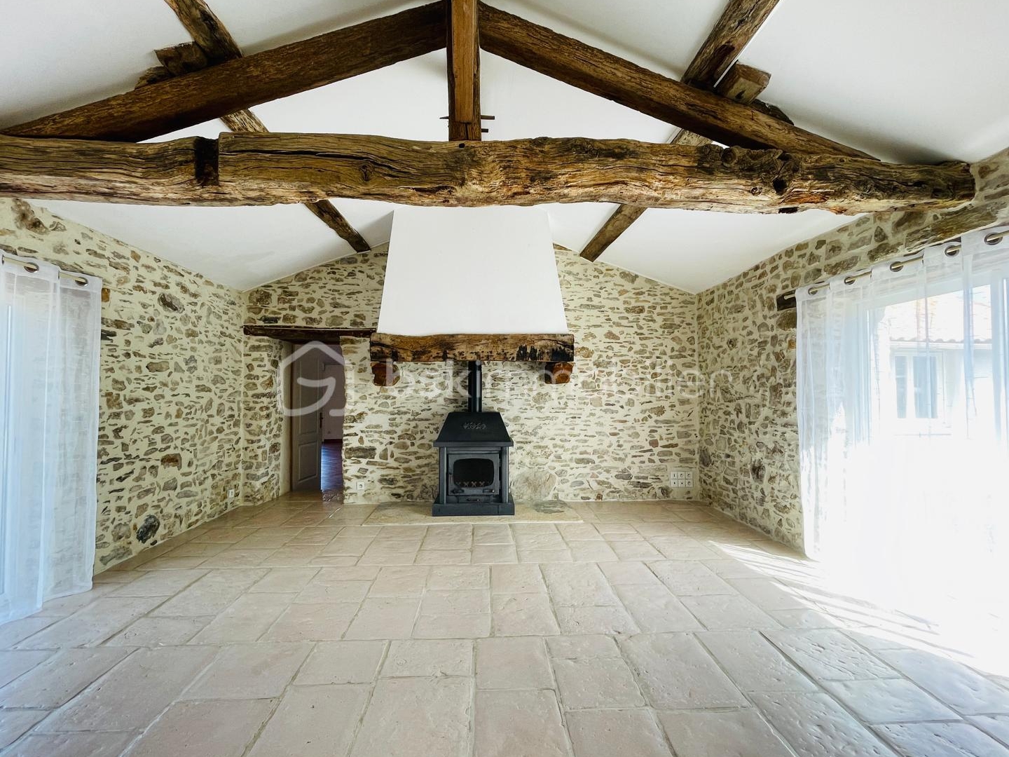 Maison 10 pièces 234 m²