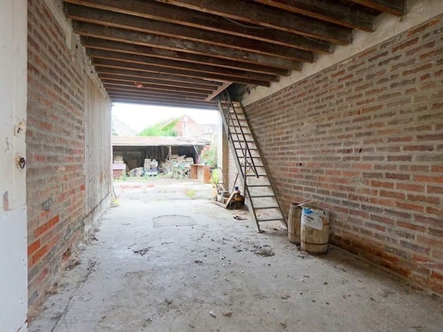 Locaux à vendre - 4 pièces - 167m2 - Mézières-Sur-Seine (78970)