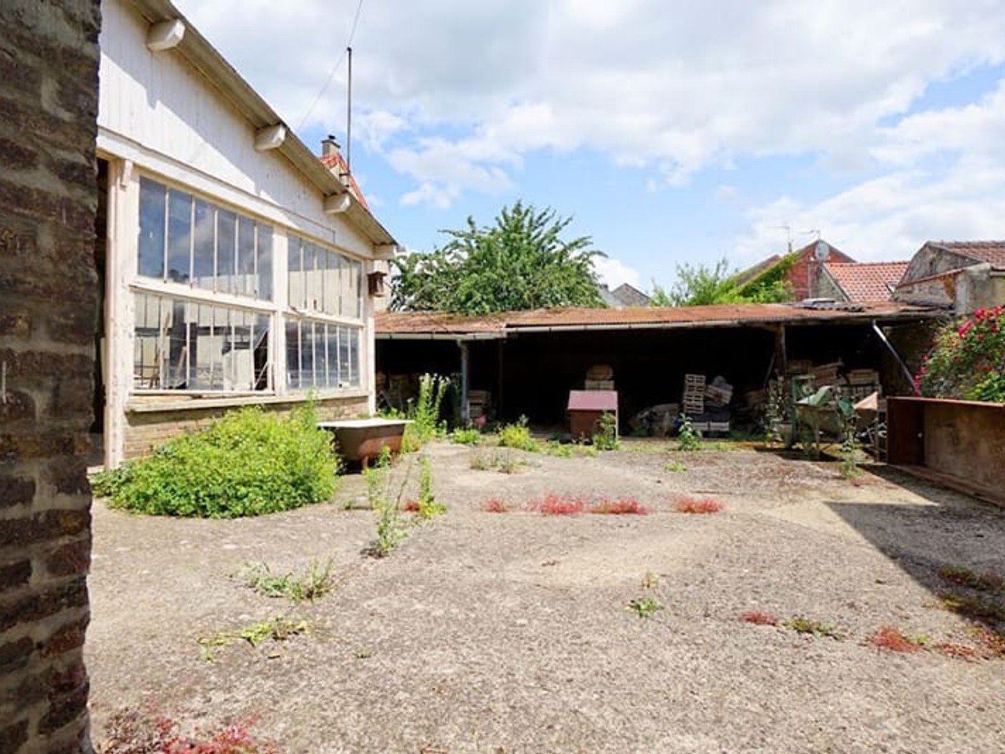 Locaux à vendre - 4 pièces - 167m2 - Mézières-Sur-Seine (78970)
