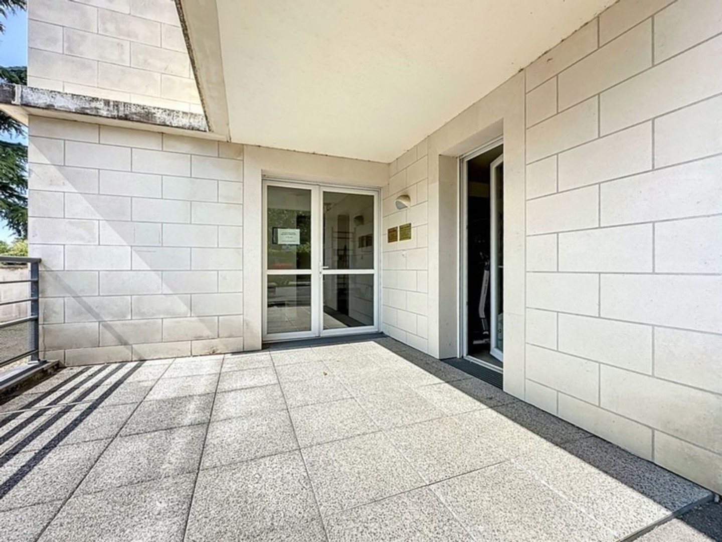 Bureaux à vendre - 97m2 - Saint-Cyr-Sur-Loire (37540)