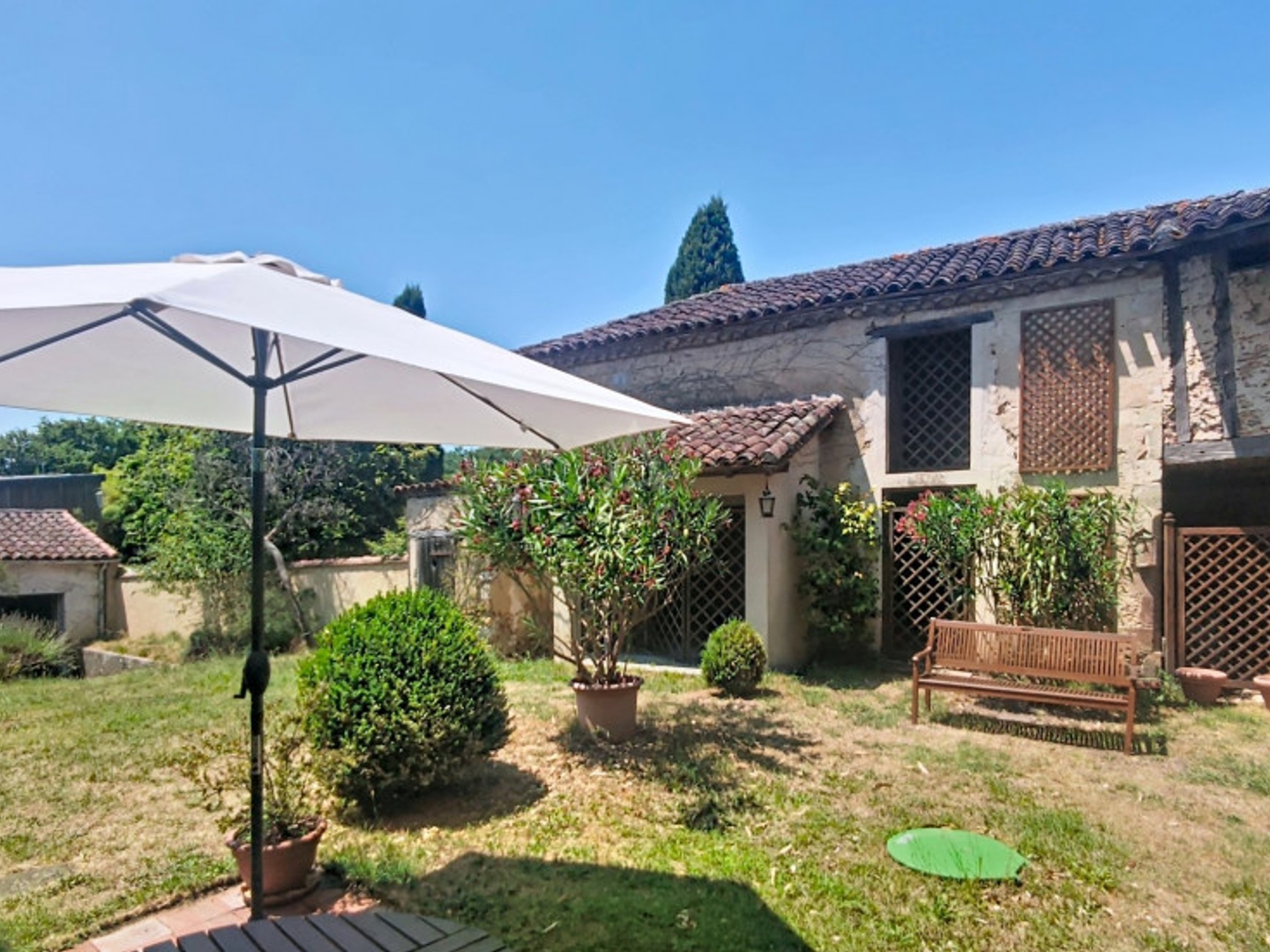 Maison à vendre - 7 pièces - 198m2 - Labastide-D'armagnac (40240)
