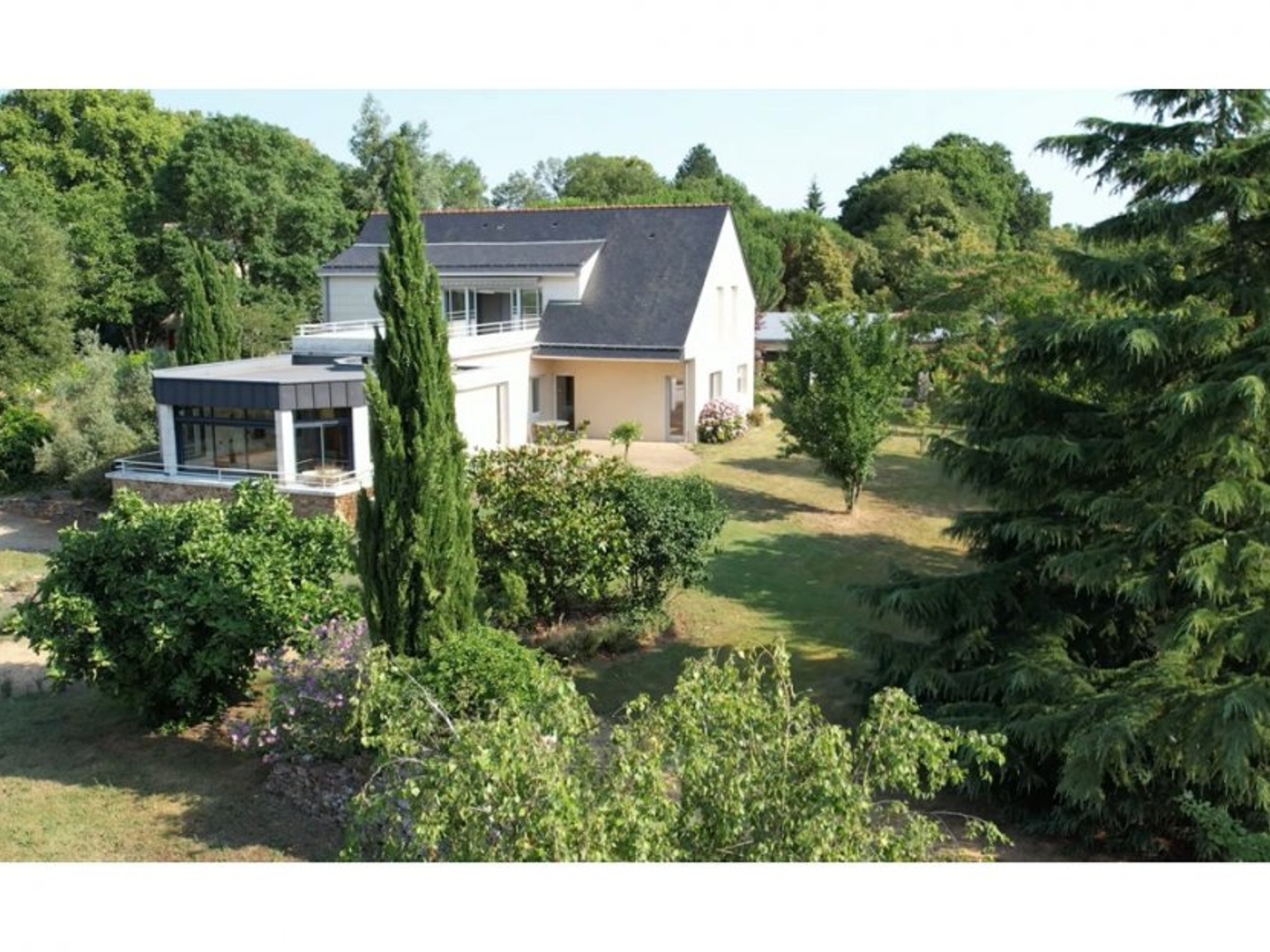 Maison 8 pièces 244 m²