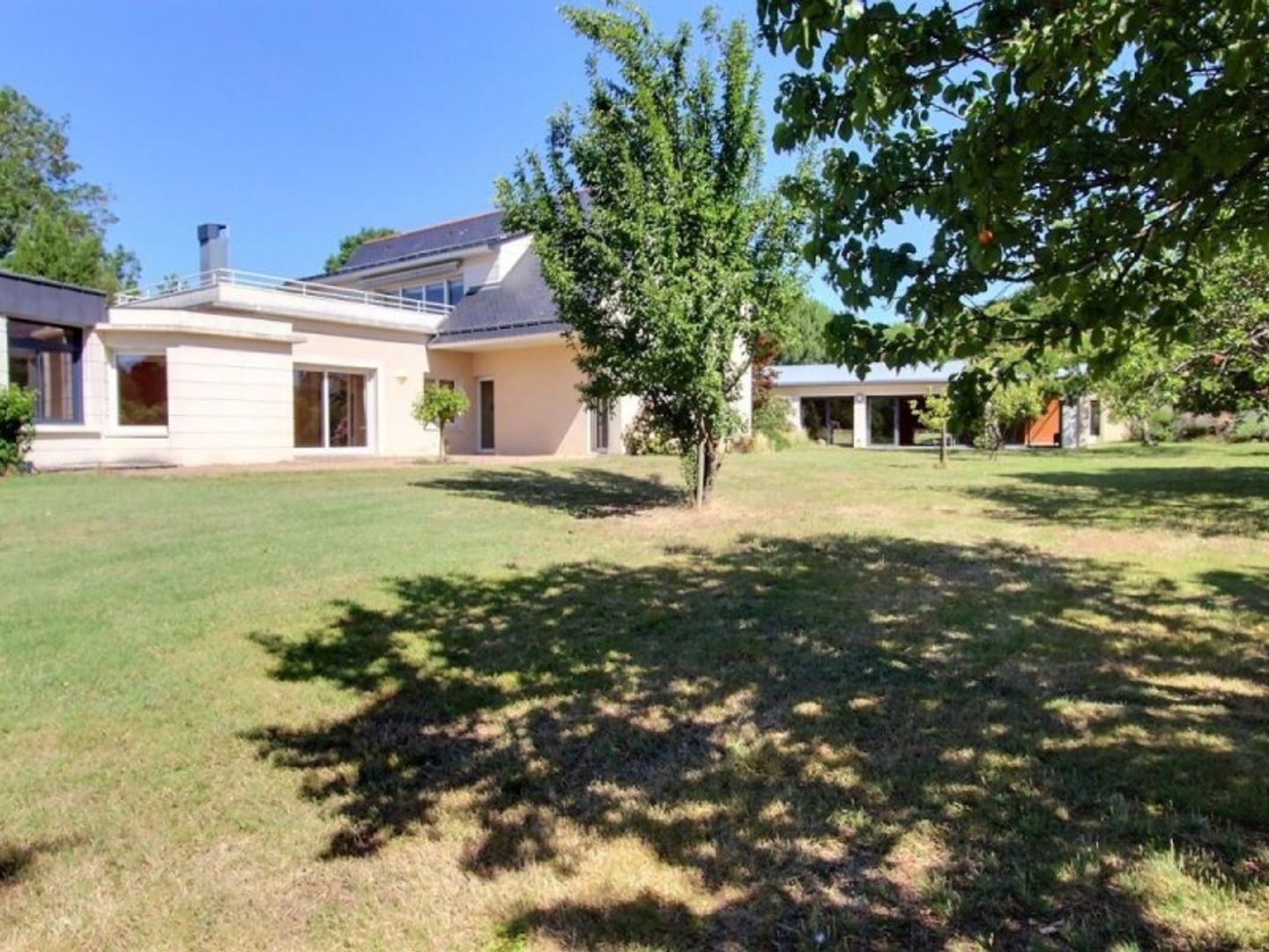Maison à vendre - 8 pièces - 244m2 - La Chapelle-Saint... (49140)