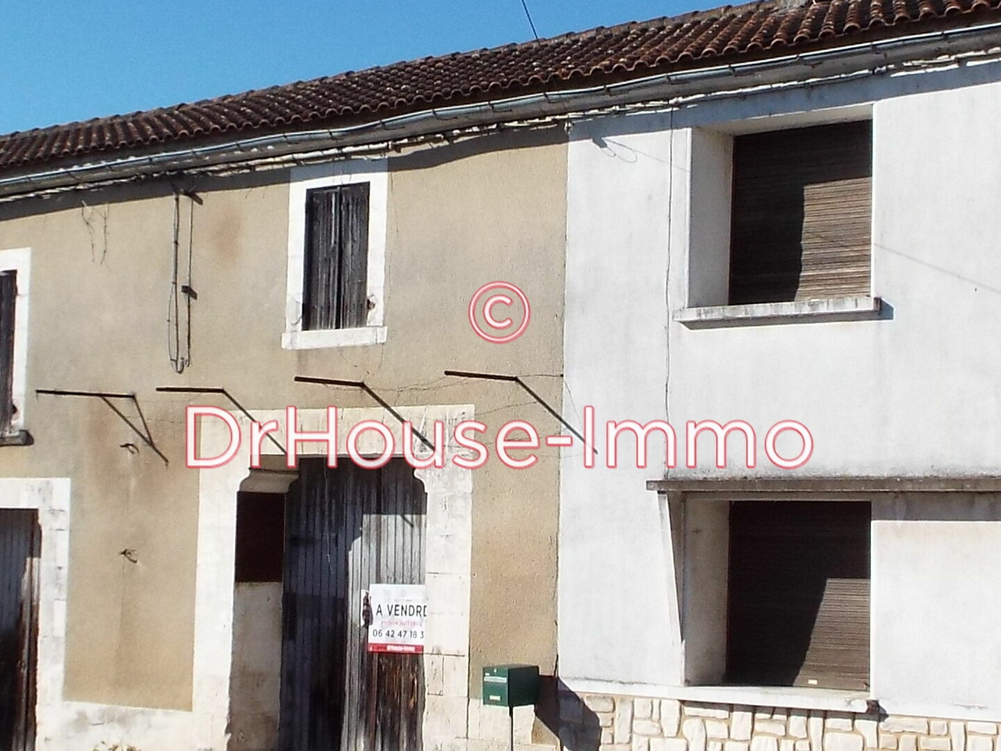 Ensemble immobilier dans bourg