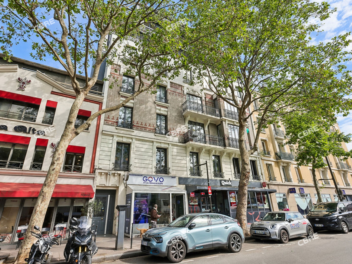 Local professionnel 118 m²