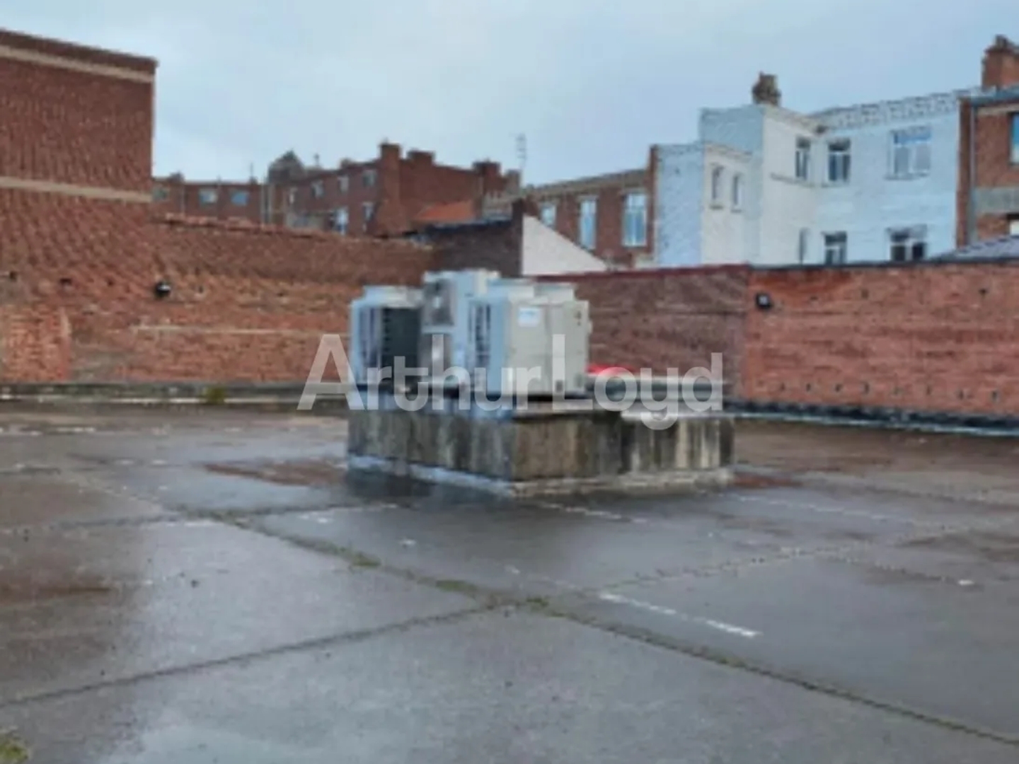 Locaux à vendre - 1500m2 - Douai (59500)