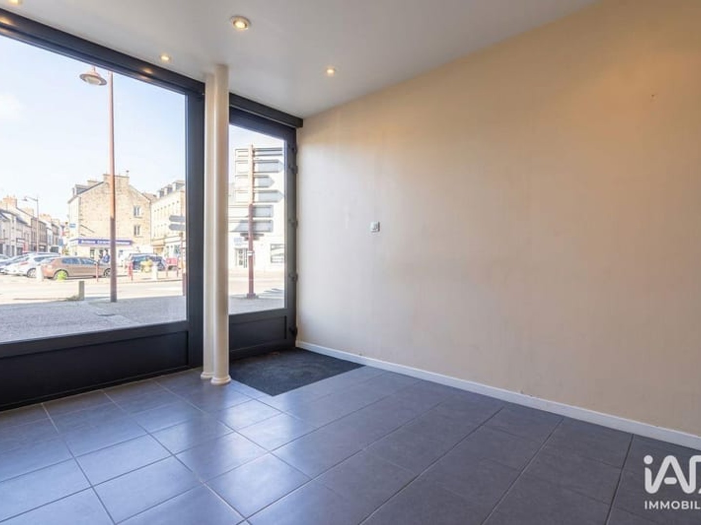 Immeuble commercial 2 pièces 32 m²