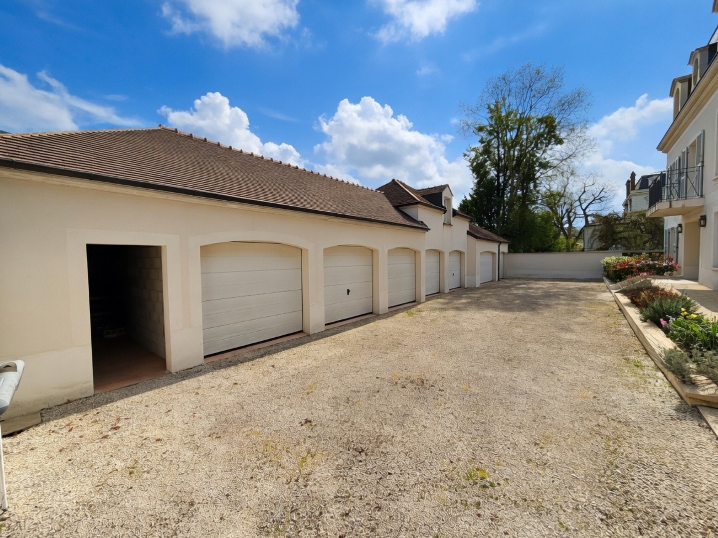 Appartement à vendre - 4 pièces - 78m2 - Saint-Pierre-Lès-... (77140)