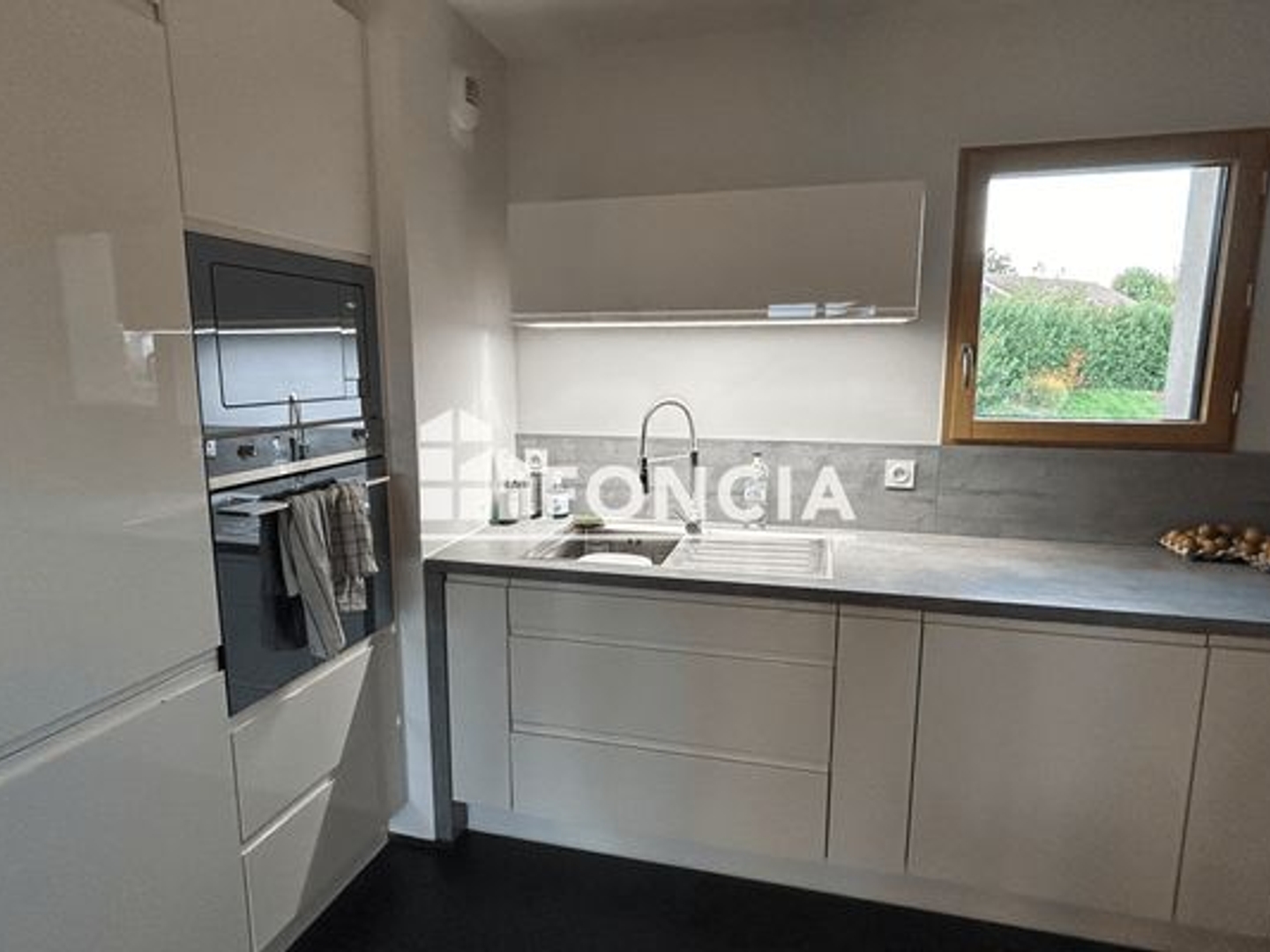 Appartement à vendre - 4 pièces - 90m2 - Prévessin-Moëns (01280)