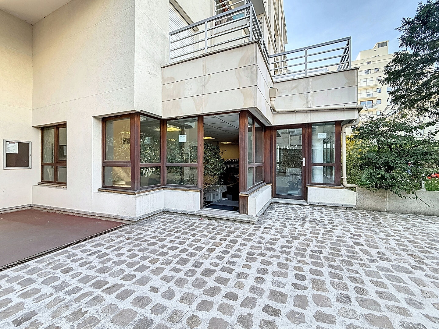 Bureaux à vendre - 2 pièces - 78m2 - Paris 20e (75020)