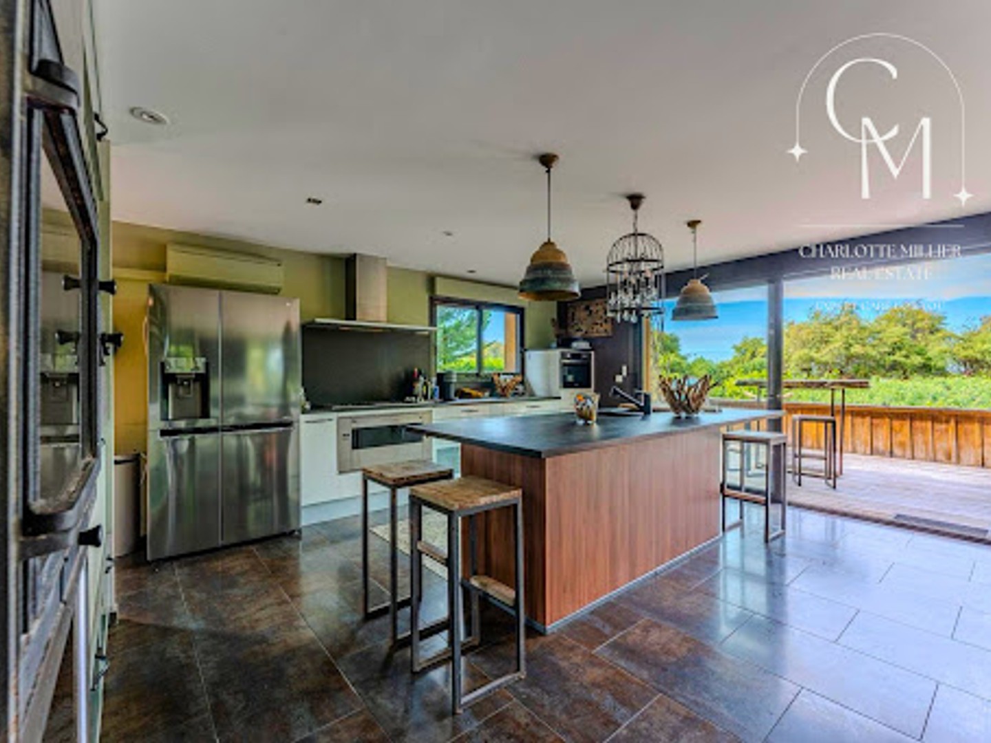 Villa 9 pièces 238 m²