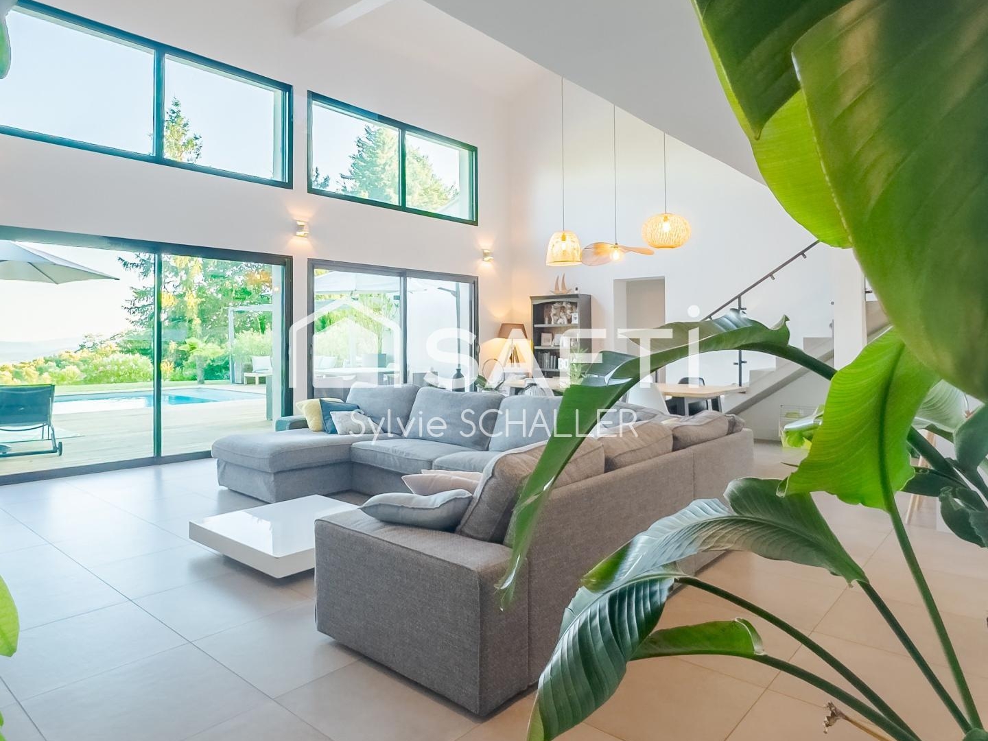 Maison à vendre - 8 pièces - 187m2 - Manosque (04100)