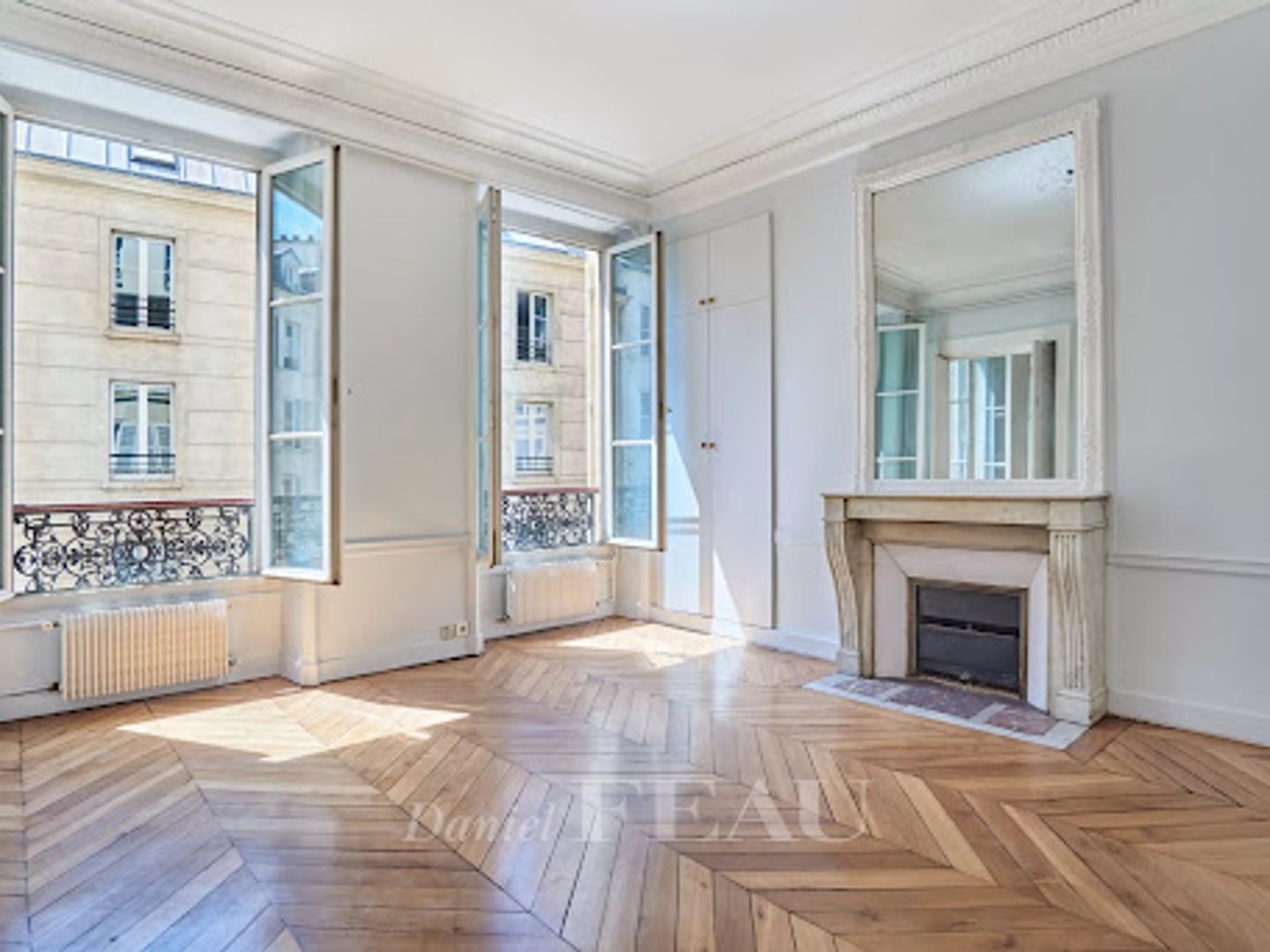 Appartement à vendre - 5 pièces - 144m2 - Paris 9e (75009)
