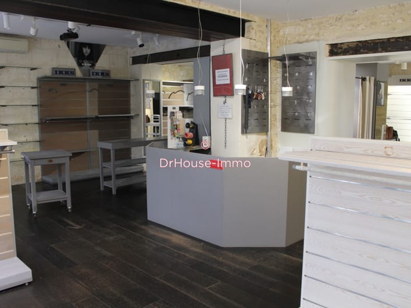 16000 Angoulême a vendre murs d une boutique de prêt porter de 92 m ²