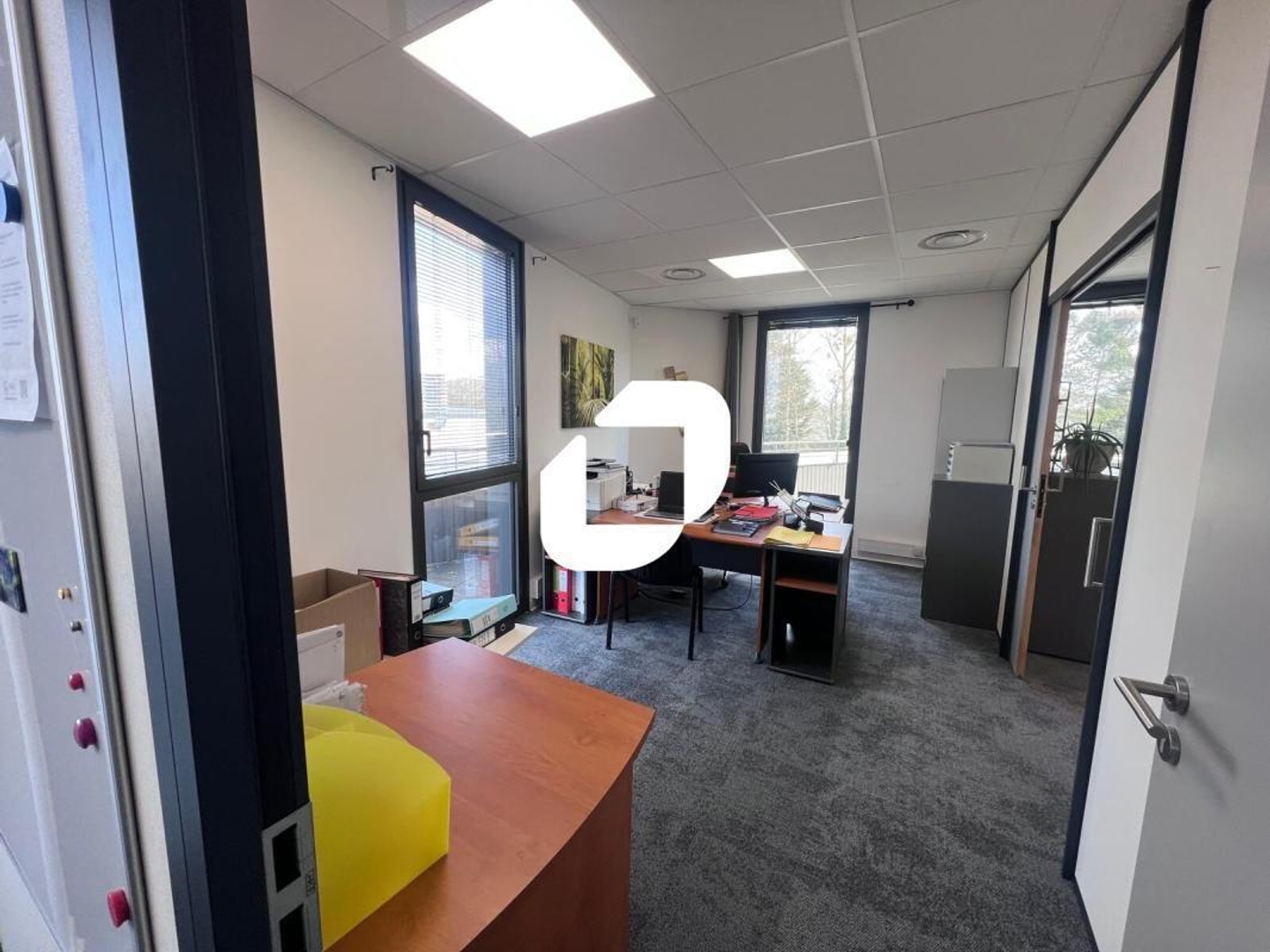 A VENDRE, BUREAUX CLIMATISES