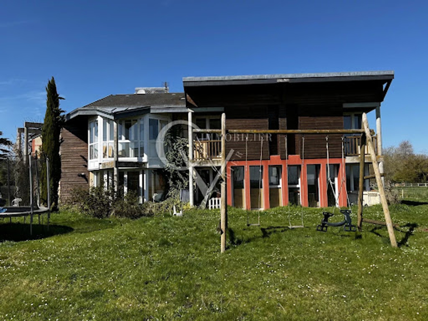 Maison 10 pièces 320 m²