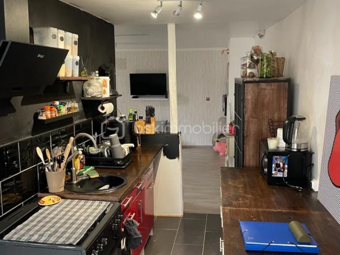 Immeuble à vendre - 2 pièces - 78m2 - Villeneuve-Sur-Yonne (89500)