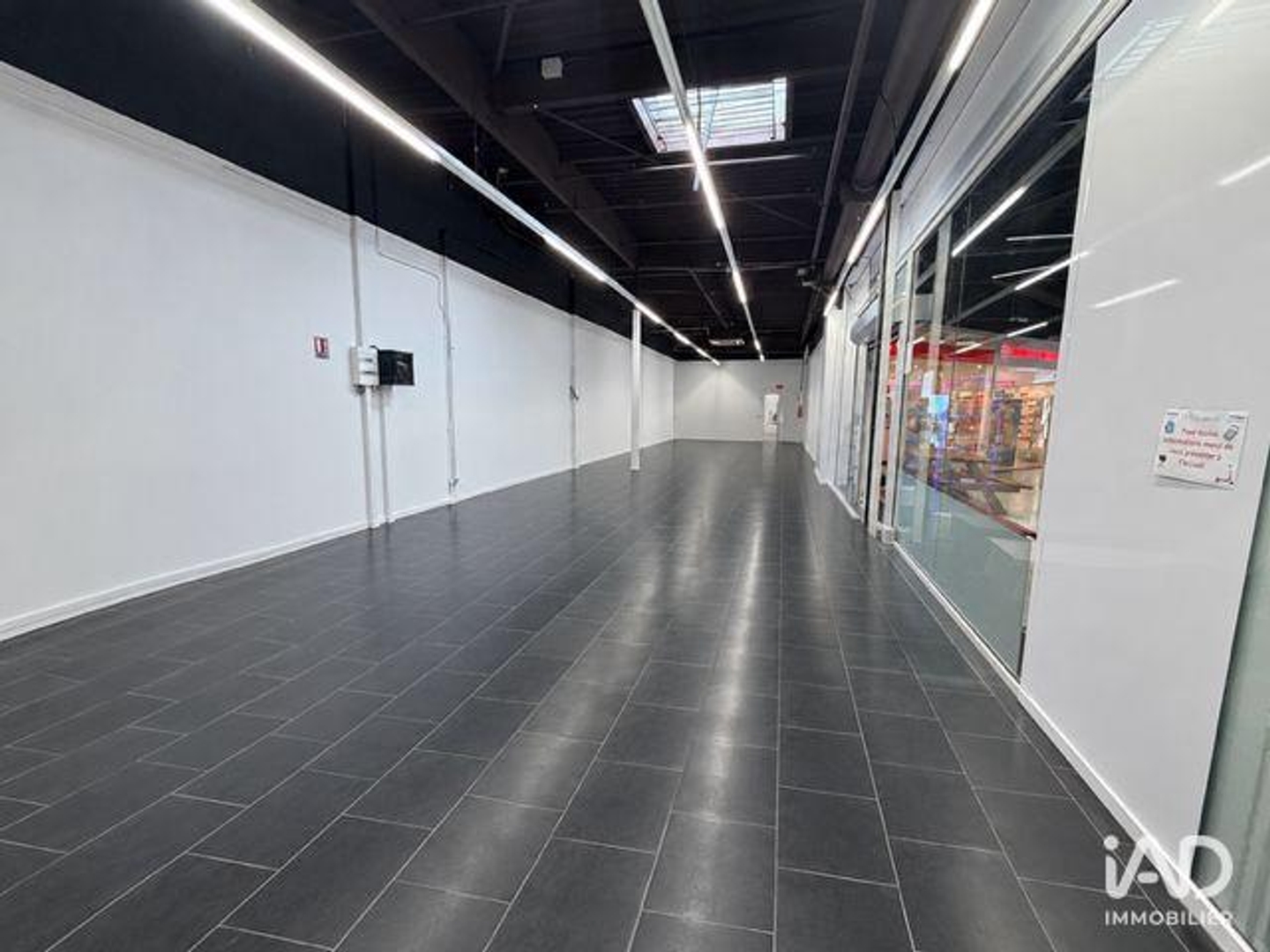 Location Boutique/Local commercial 158 m²