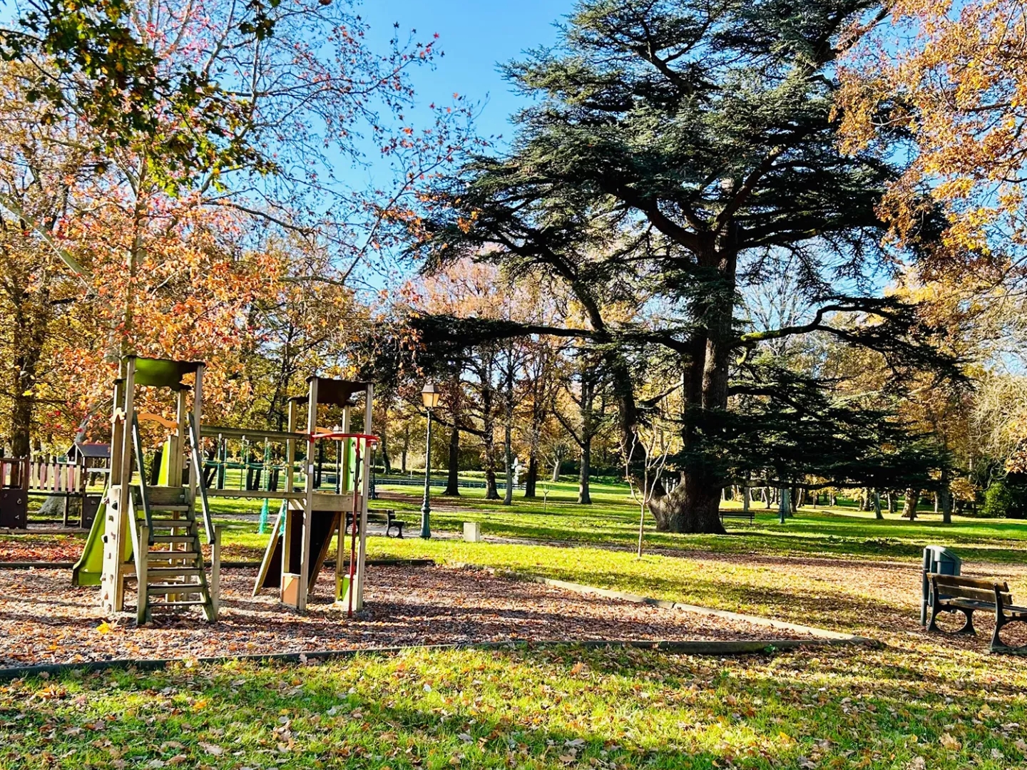 Terrain à vendre - 300m2 - Sainte-Foy-D'aigr... (31570)