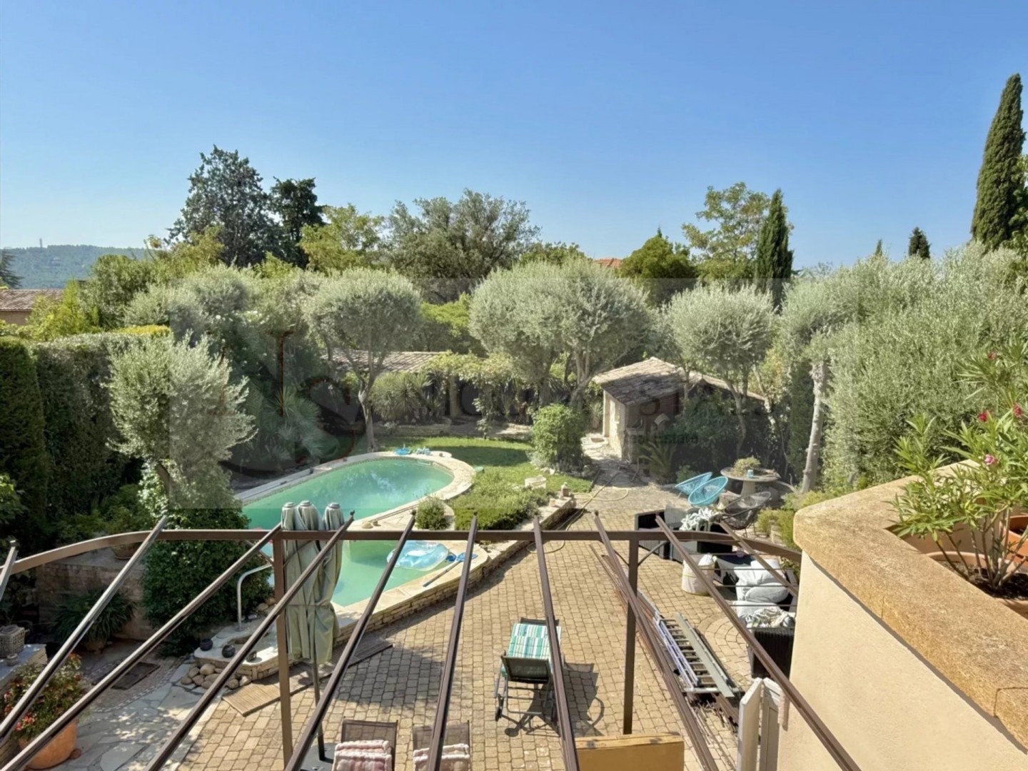 Maison à vendre - 9 pièces - 180m2 - Aix-En-Provence (13100)