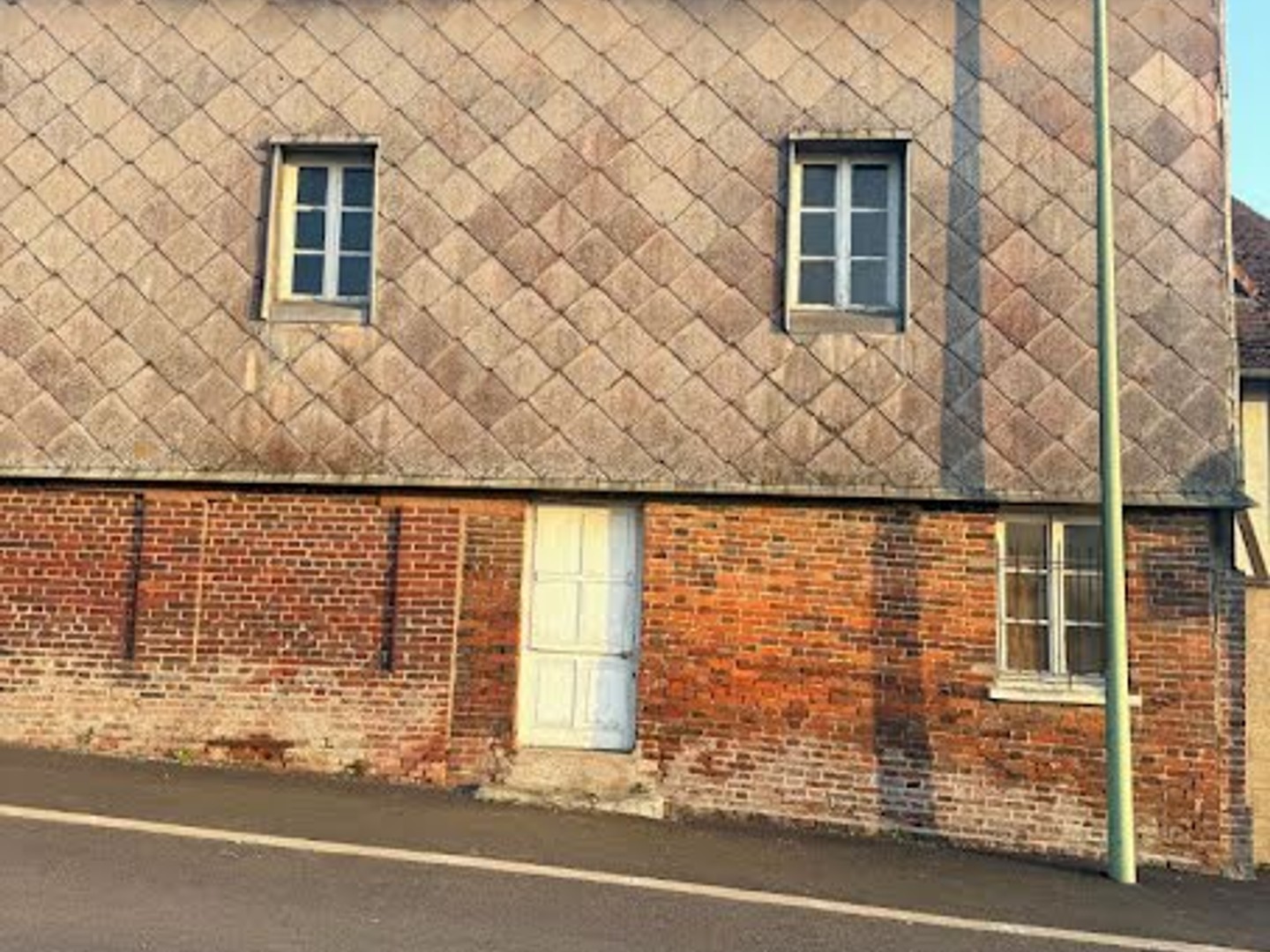 Parking/Garage/Box 93 m²