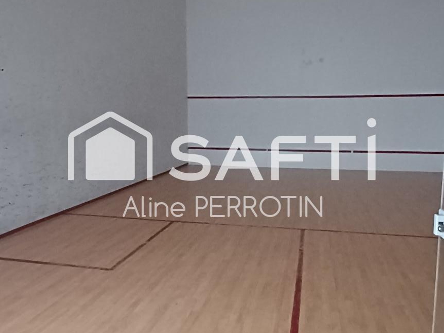 Locaux à vendre - 10 pièces - 940m2 - Sablé-Sur-Sarthe (72300)