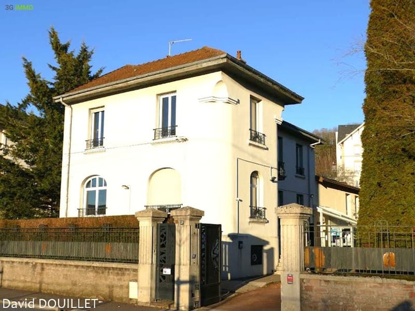 Bureaux 2 pièces 292 m²