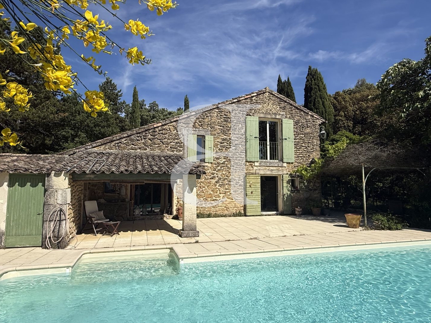 Maison à vendre - 4 pièces - 145m2 - Grignan (26230)