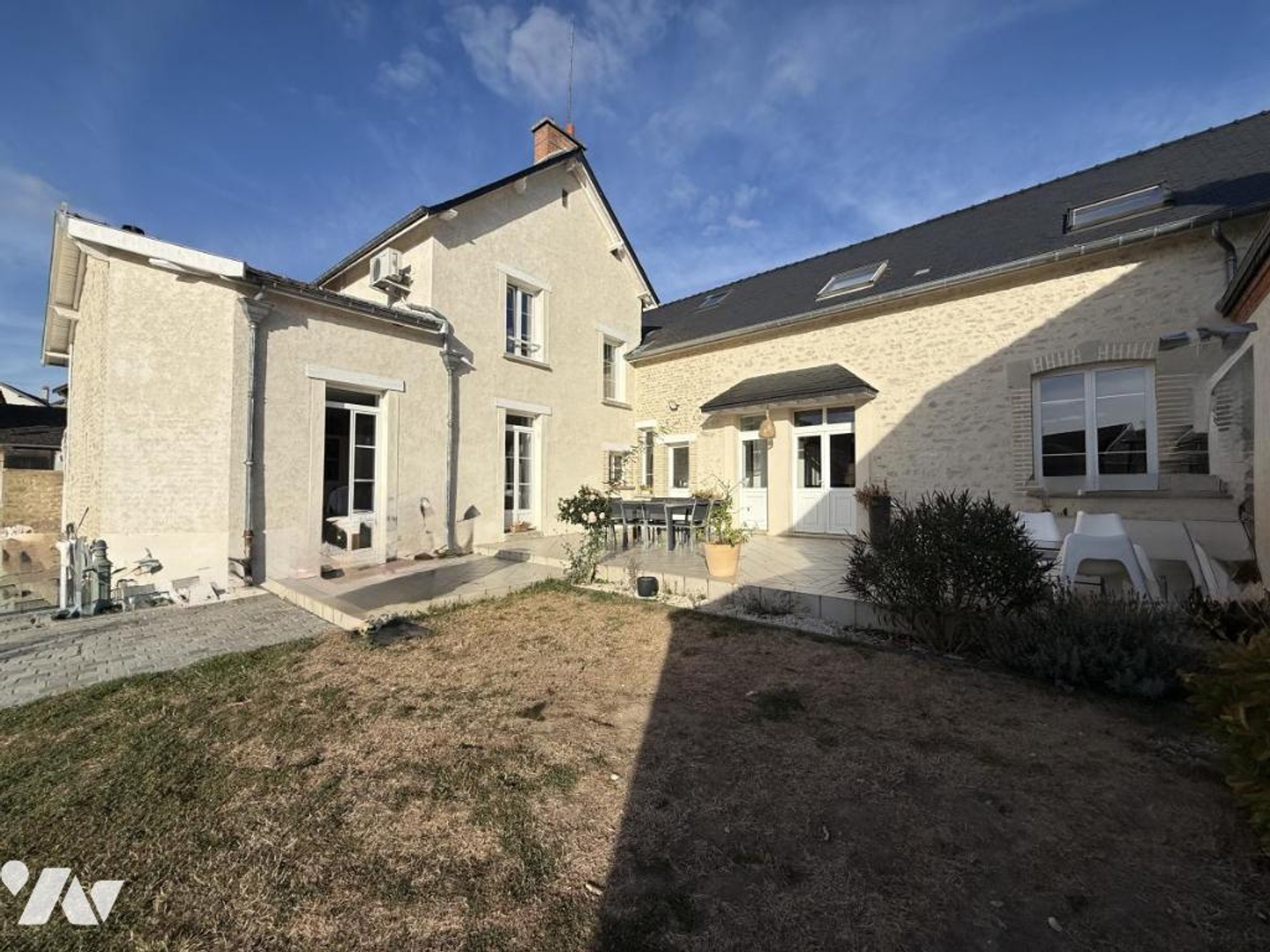 Maison à vendre - 11 pièces - 425m2 - Janvry (51390)