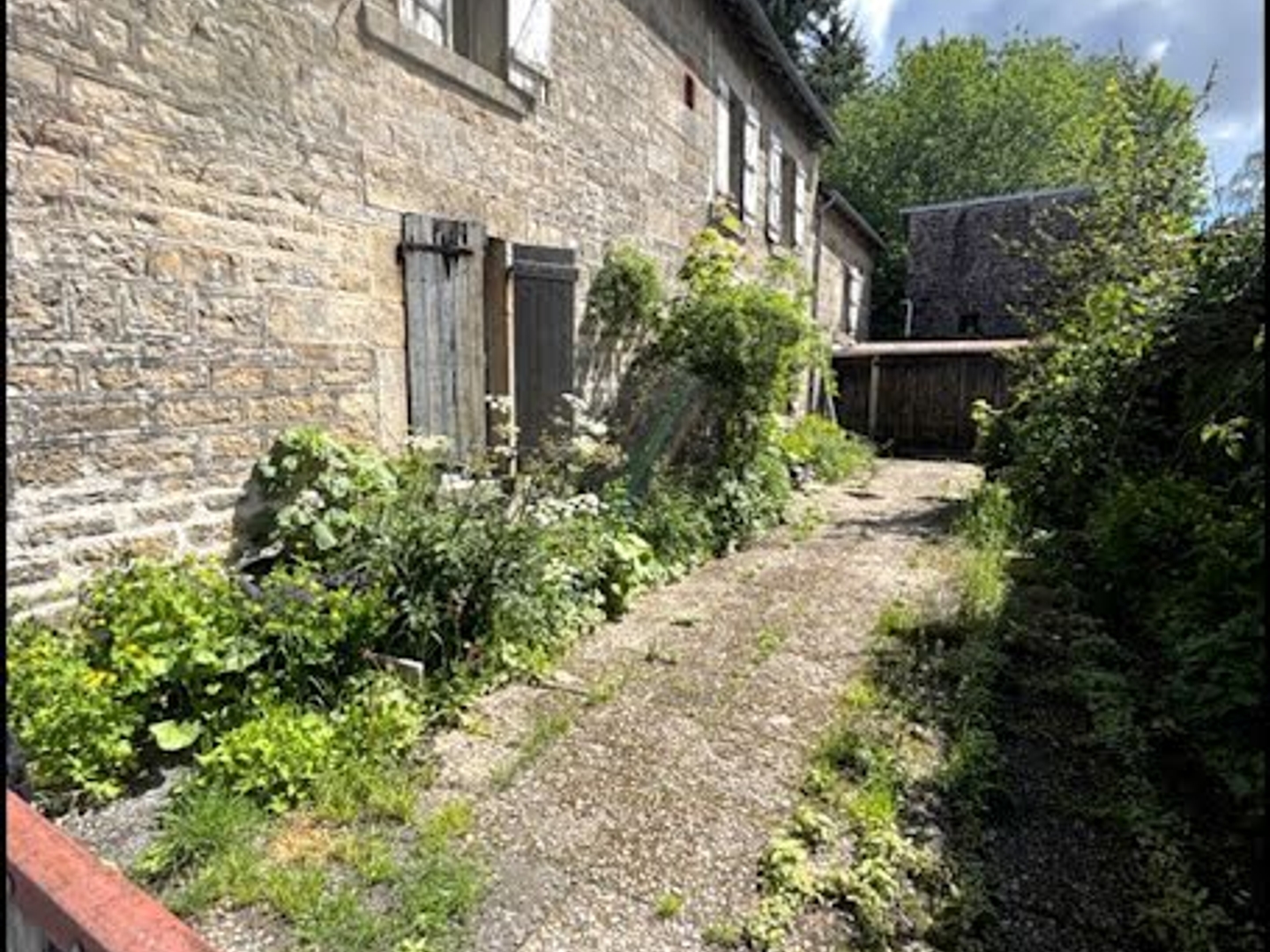 Maison à vendre - 7 pièces - 97m2 - Royère-De-Vassivière (23460)
