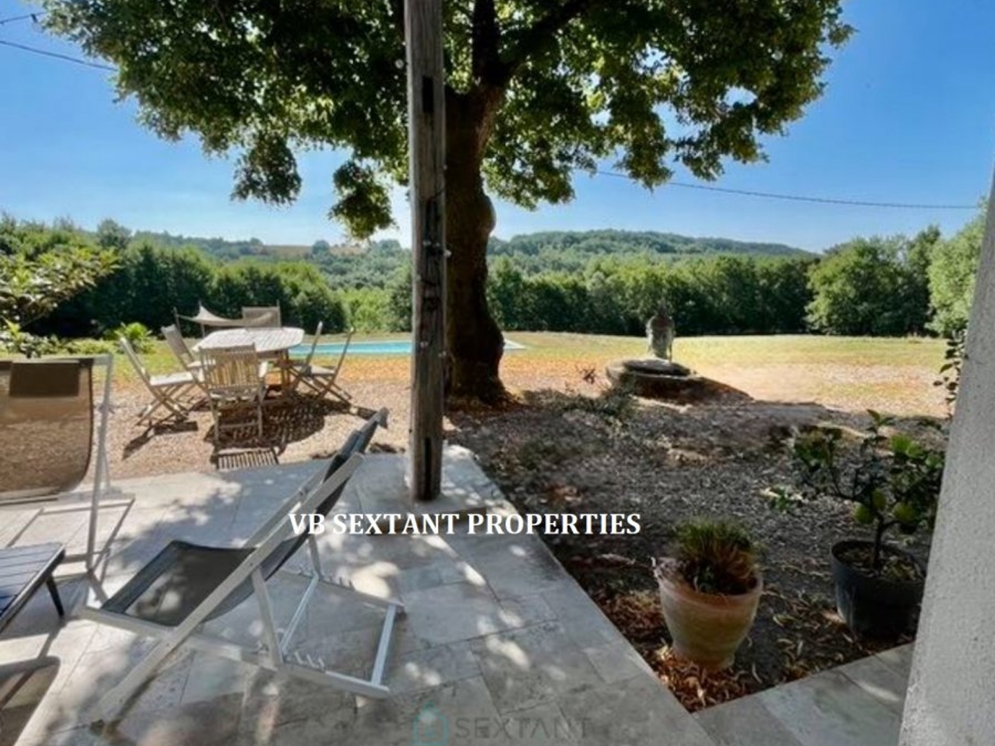 Maison 8 pièces 305 m²
