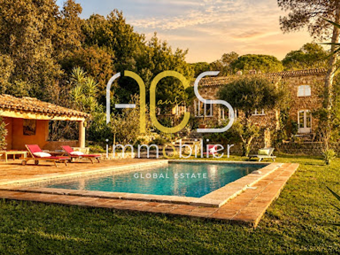 Villa 8 pièces 300 m²