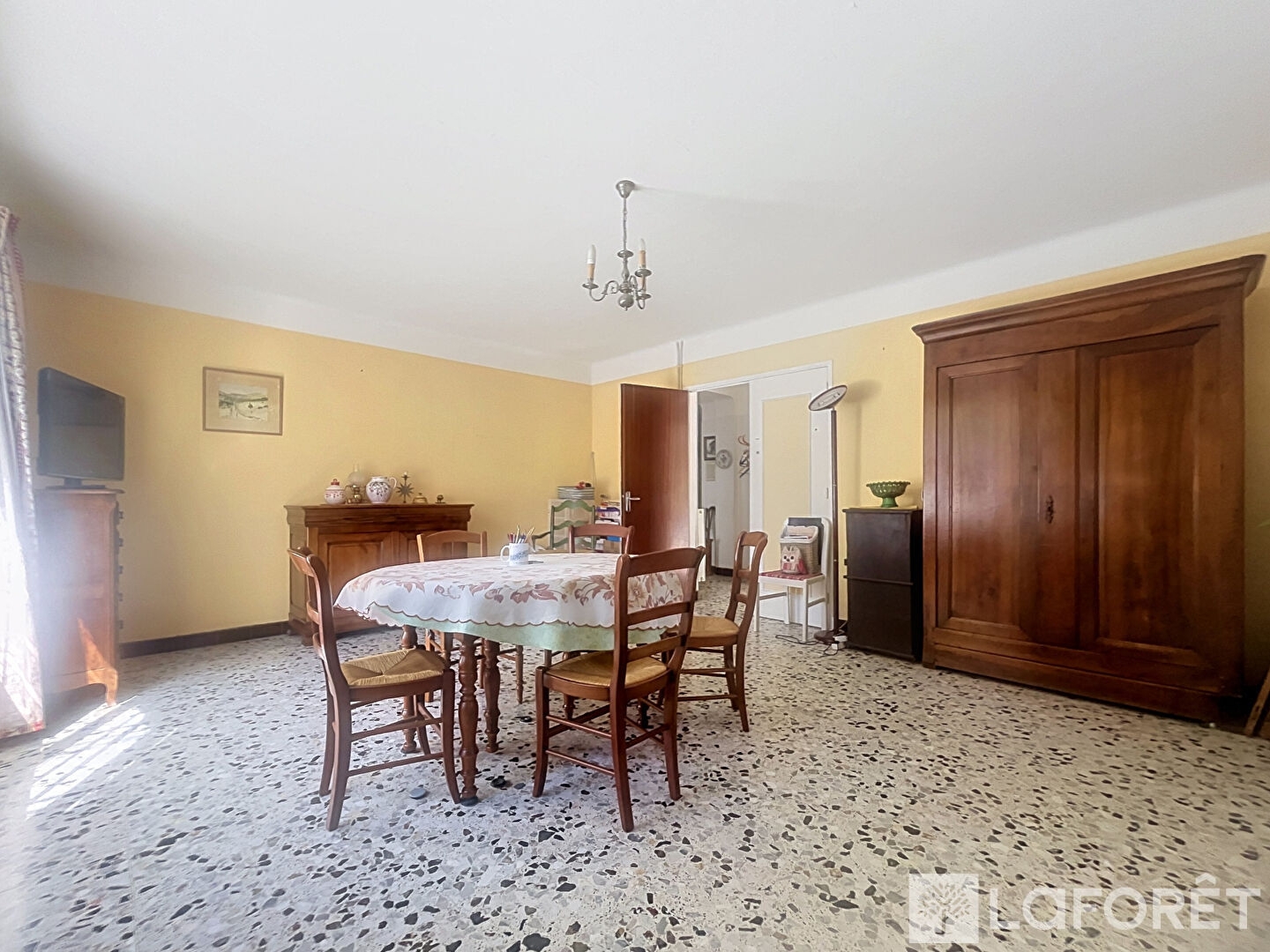 Maison à vendre - 8 pièces - 190m2 - Orange (84100)
