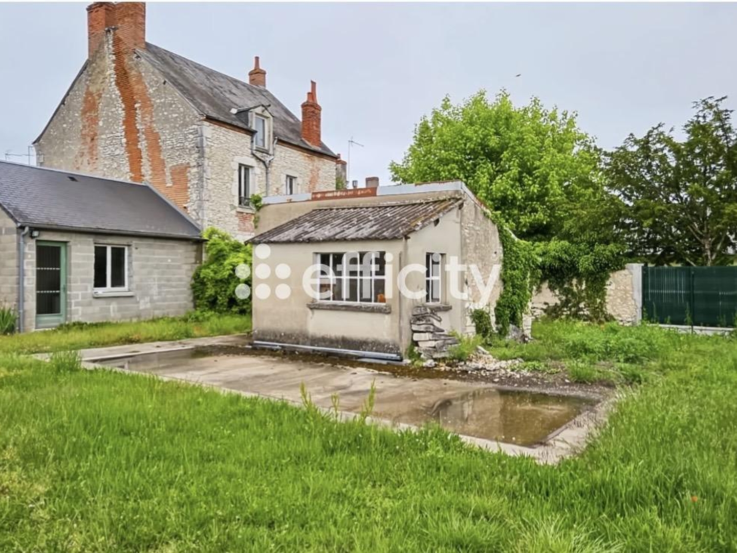 Maison à vendre - 5 pièces - 126m2 - Mehun-Sur-Yèvre (18500)