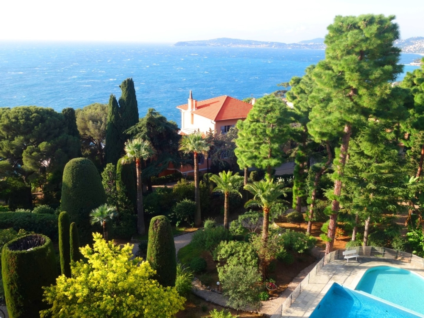 DOMAIN PROCHE DE PLAGE "MALA " ET PROCHE DE MONACO