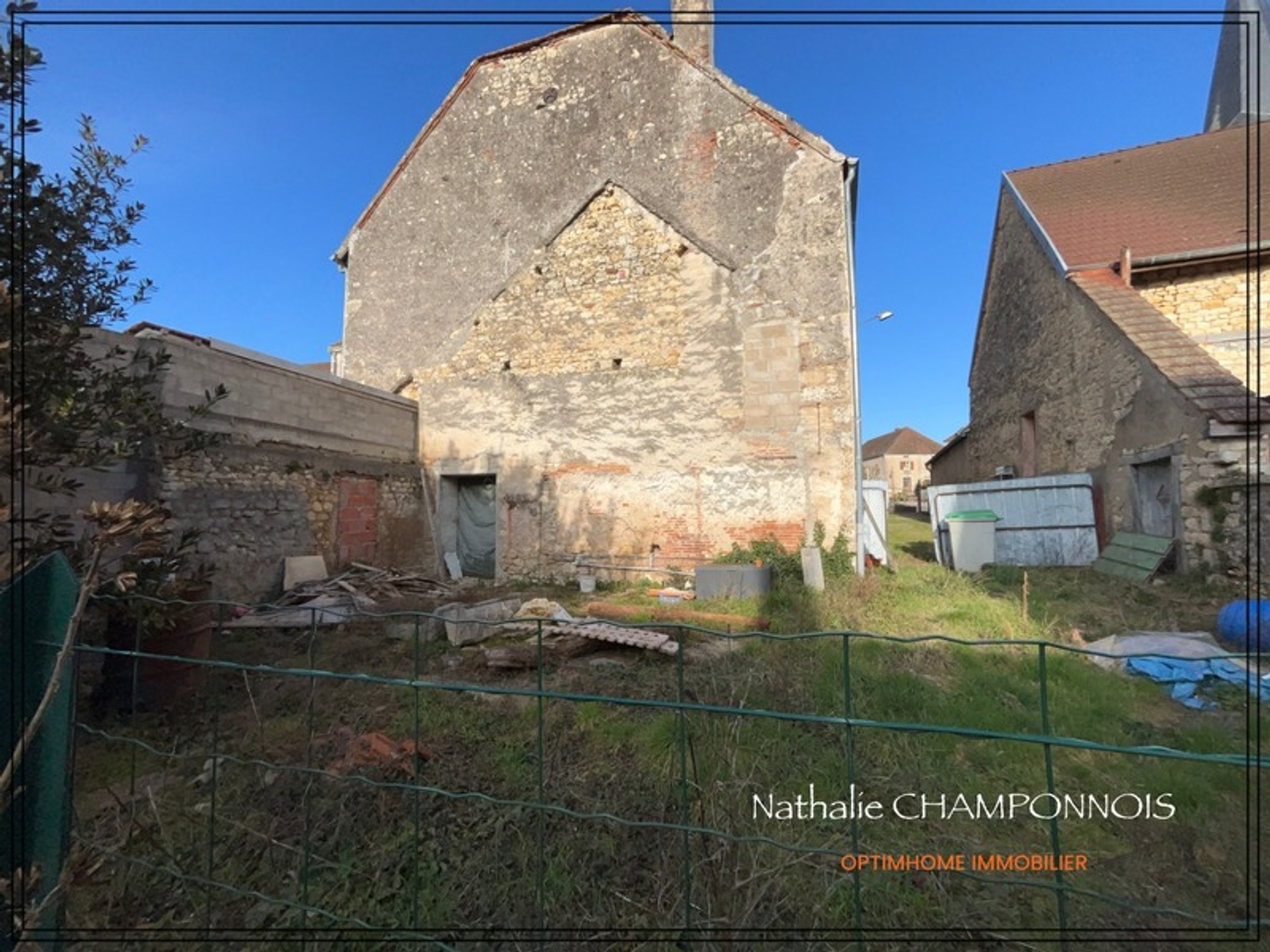 TALMAY (21) - maison mitoyenne de 6 pièces à rénover