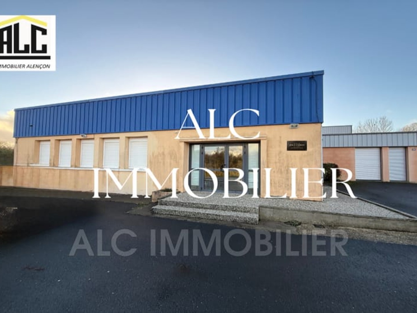 Immeuble commercial