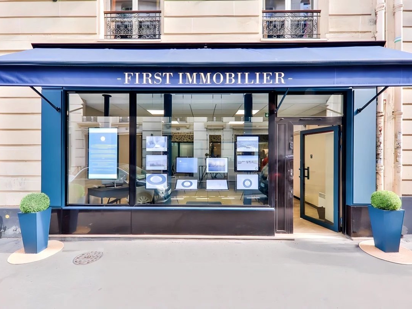 Appartement à vendre - 220m2 - Paris 16e (75016)