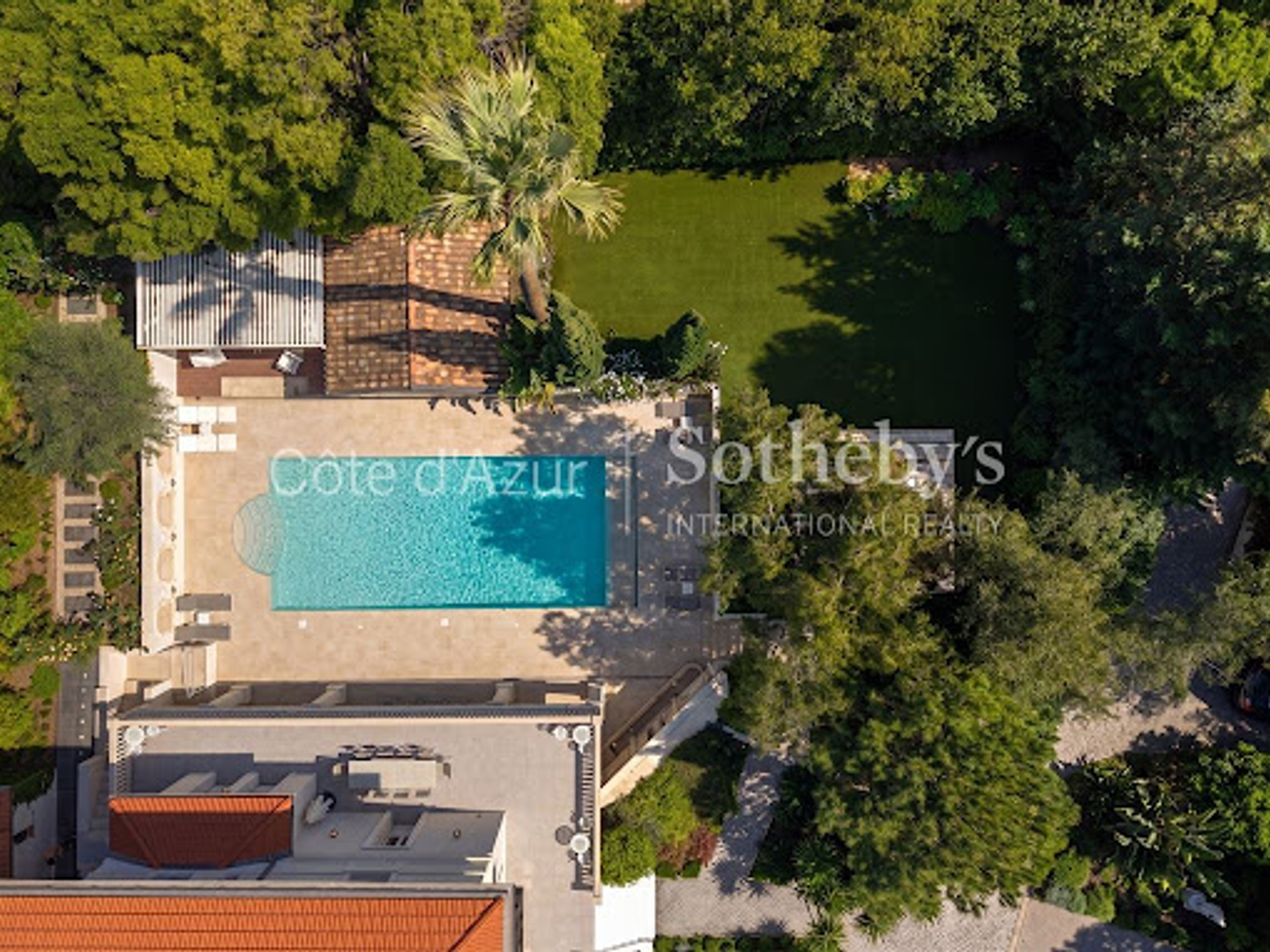 Villa 18 pièces 579 m²