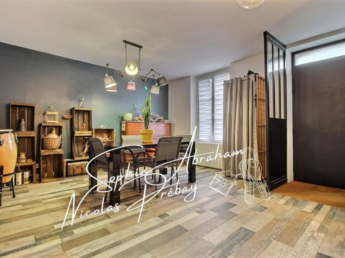 Maison en pierres, 3 chambres, grenier aménageable avec cour, dépendance et cave