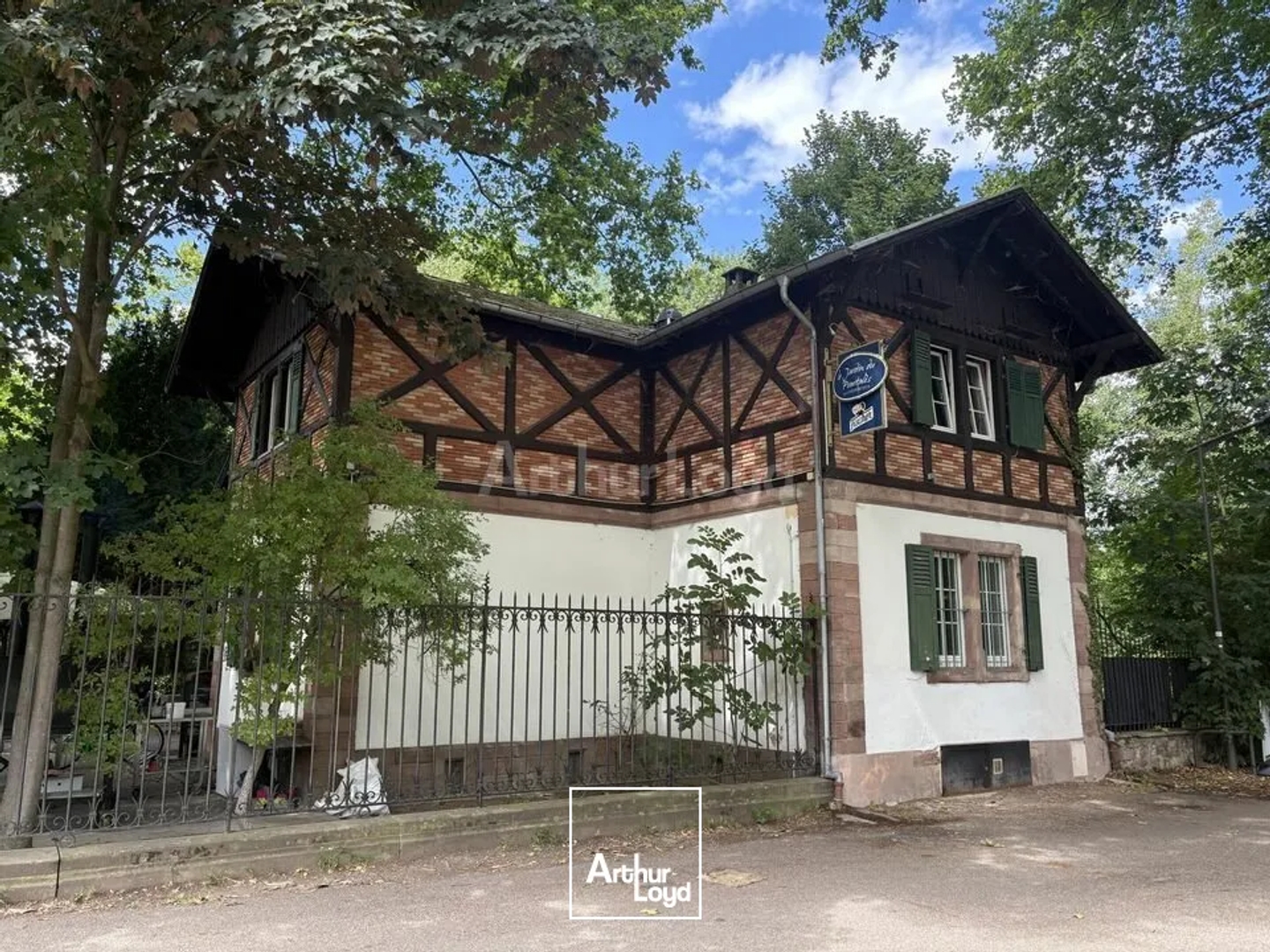 Magasin à vendre - 236m2 - Strasbourg (67000)
