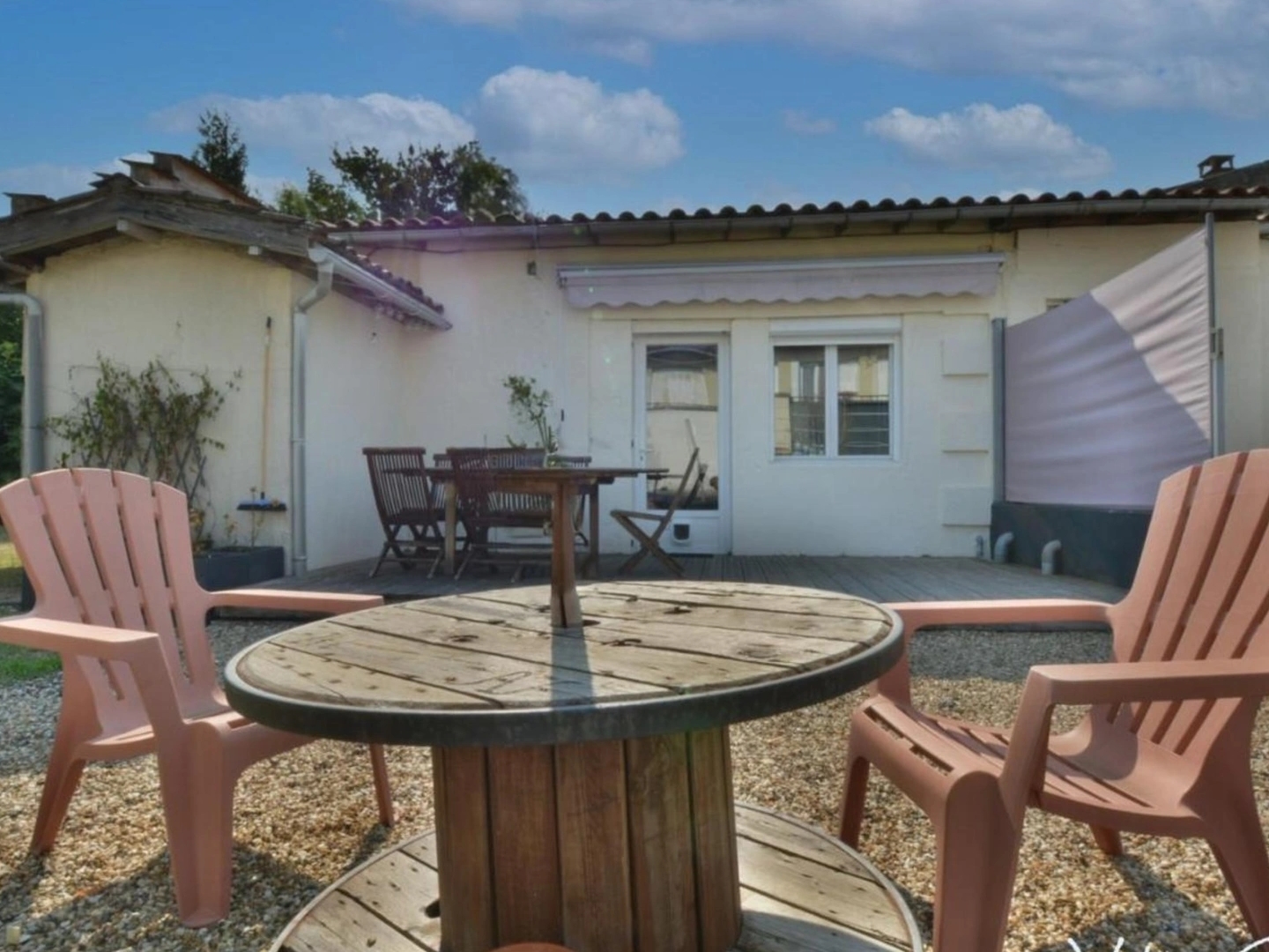 Guitres ( 33) Maison 2 chambres et jardin