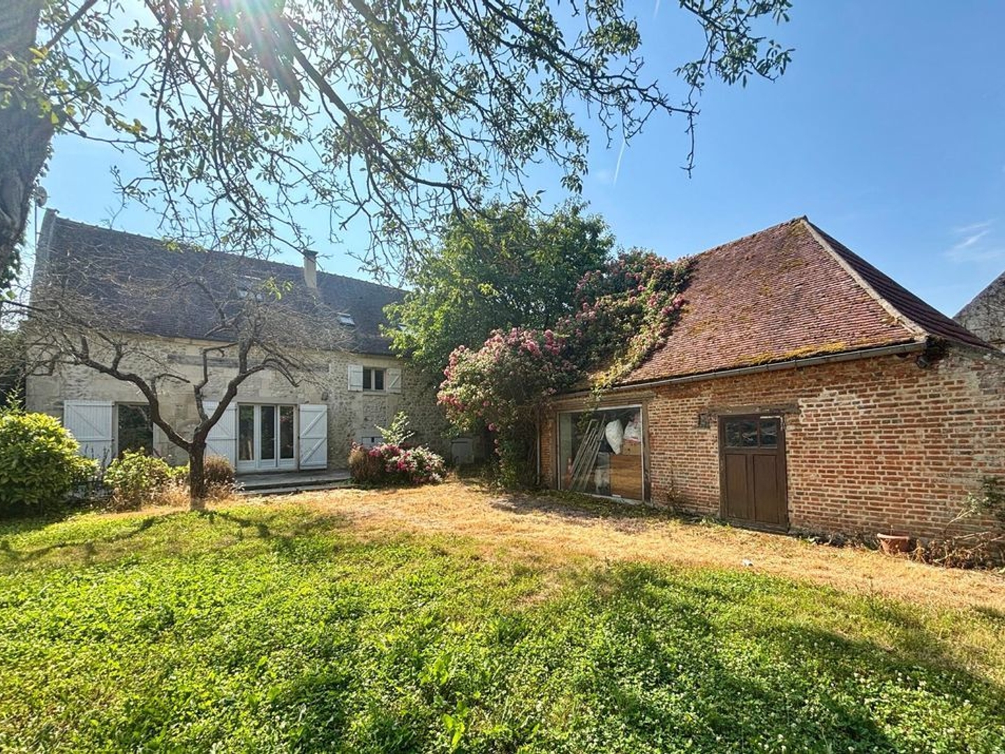 Maison de 117 m² avec jardin et dépendances