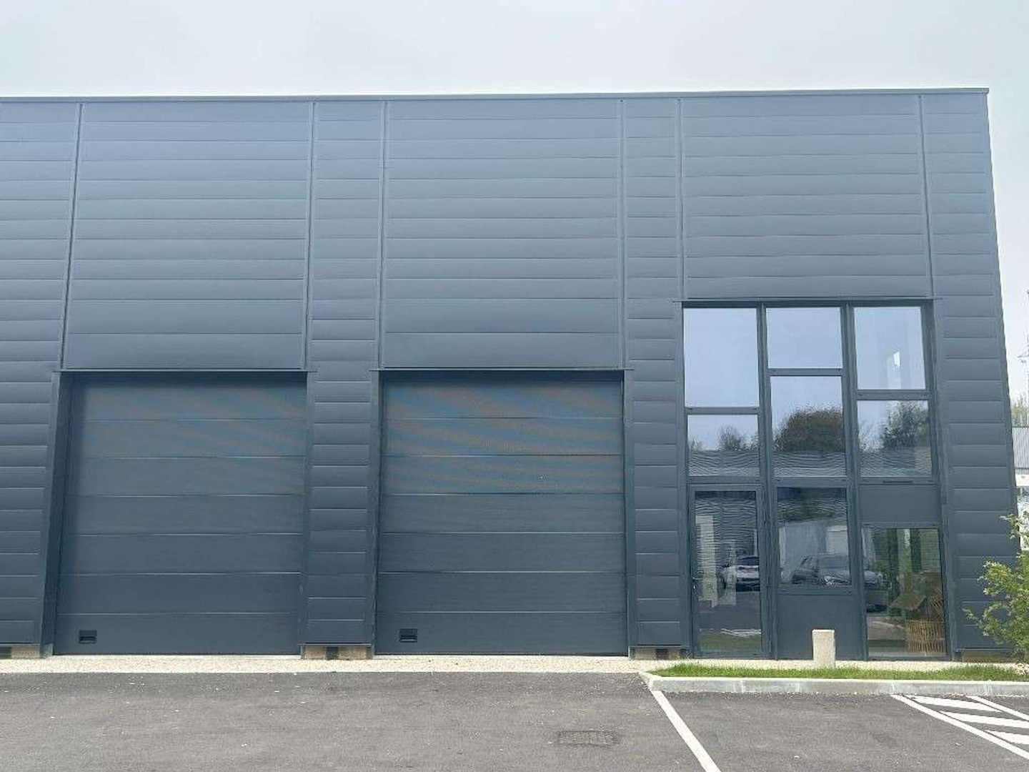 Local artisanal 135m² à Quincieux