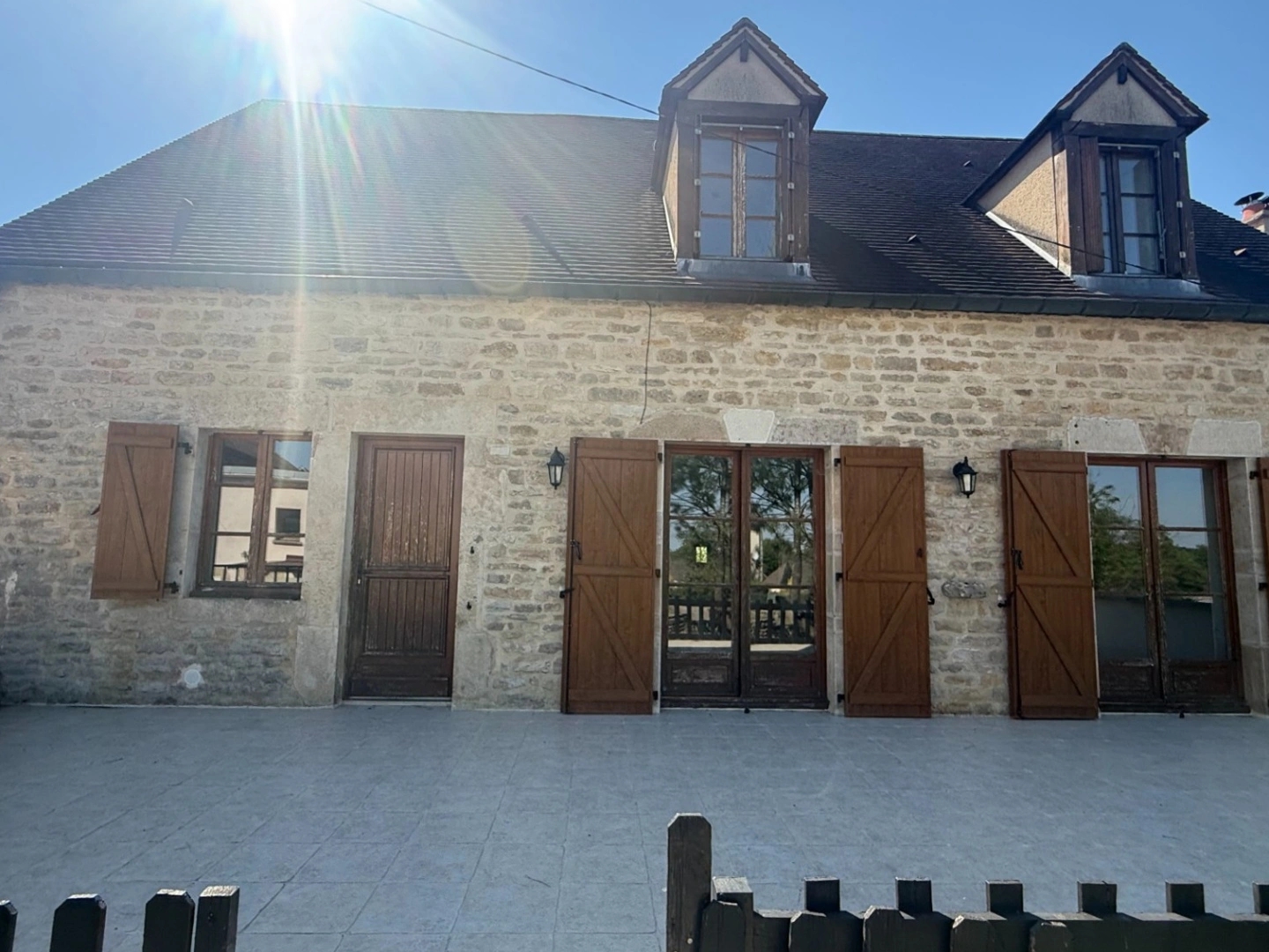 Maison à vendre - 5 pièces - 147m2 - Éringes (21500)