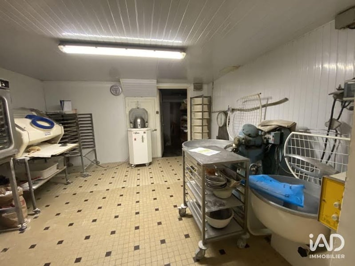Fonds de commerce 180 m²